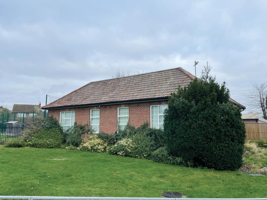 Lot: 25 - ATTRACTIVE DETACHED CLINIC PREMISES WITH POTENTIAL - Side Elevation
